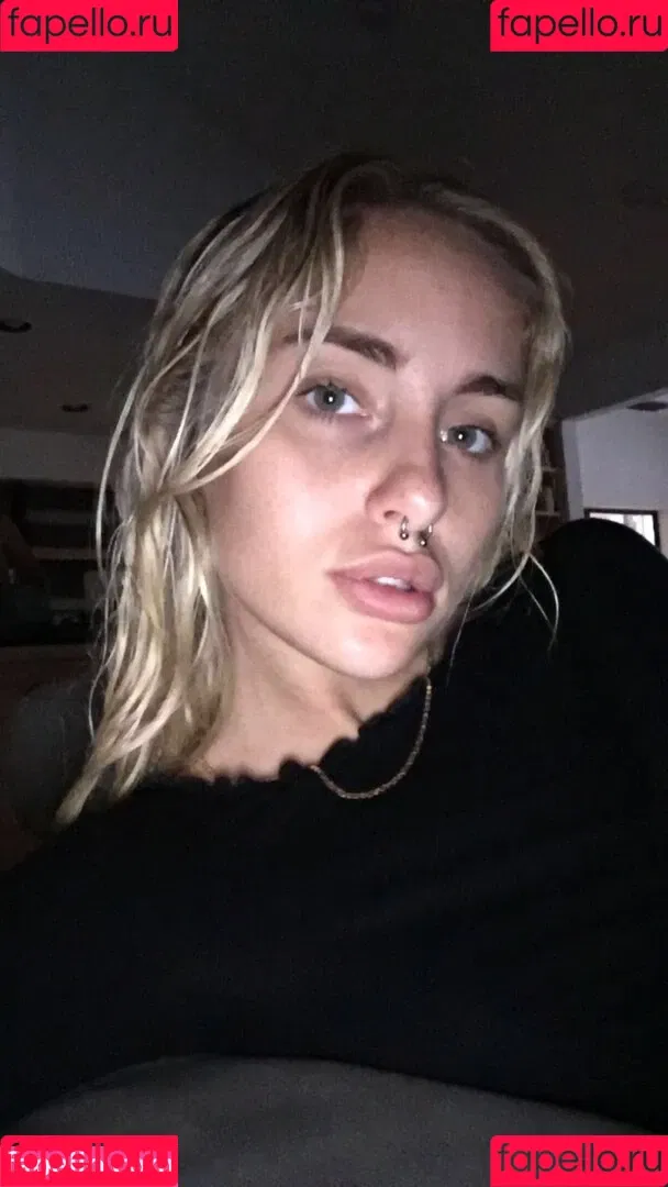 Lissapolooza / Naomi Woods / naomiwoods.official Onlyfans Photo Gallery 