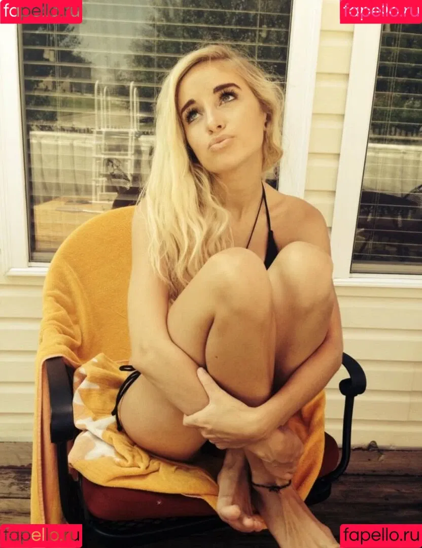 Lissapolooza / Naomi Woods / naomiwoods.official Onlyfans Photo Gallery 