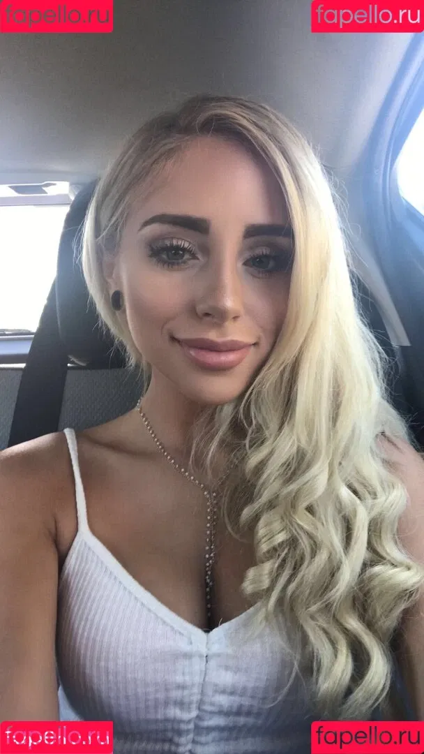 Lissapolooza / Naomi Woods / naomiwoods.official Onlyfans Photo Gallery 