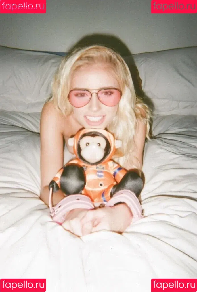 Lissapolooza / Naomi Woods / naomiwoods.official Onlyfans Photo Gallery 