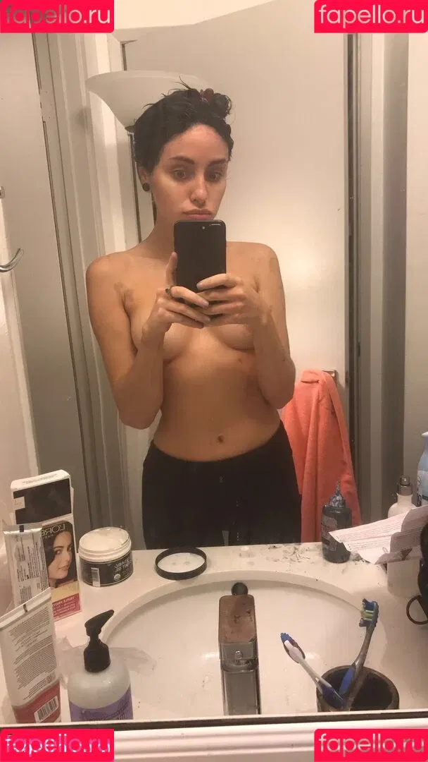 Lissapolooza / Naomi Woods / naomiwoods.official Onlyfans Photo Gallery 