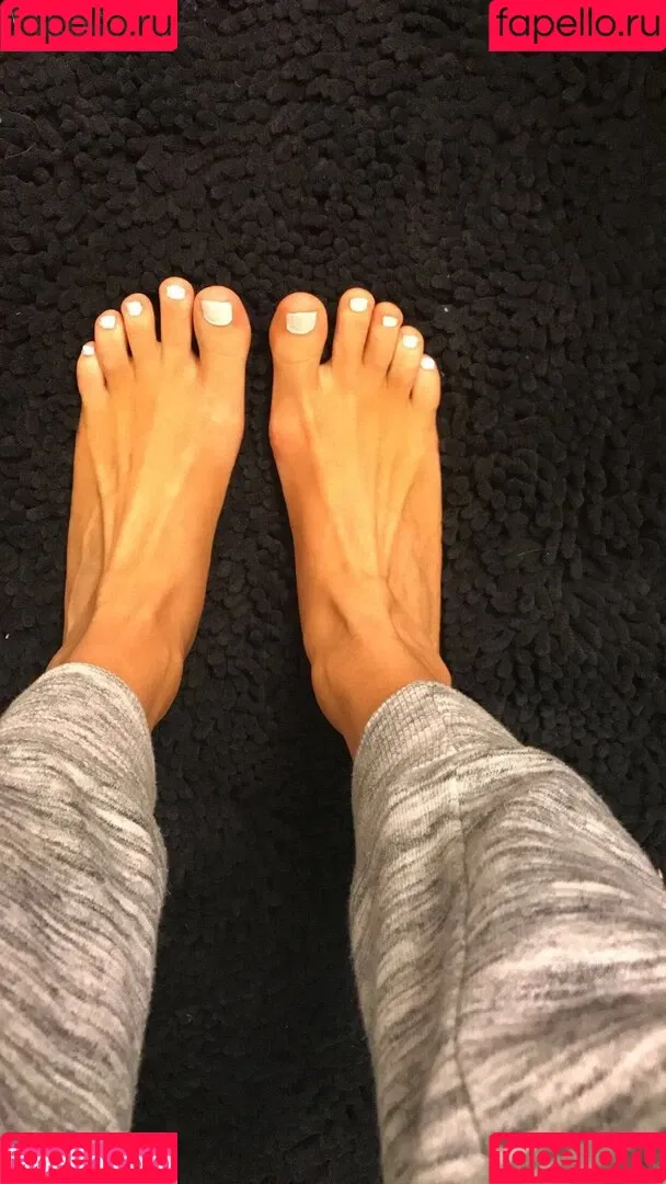 Lissapolooza / Naomi Woods / naomiwoods.official Onlyfans Photo Gallery 