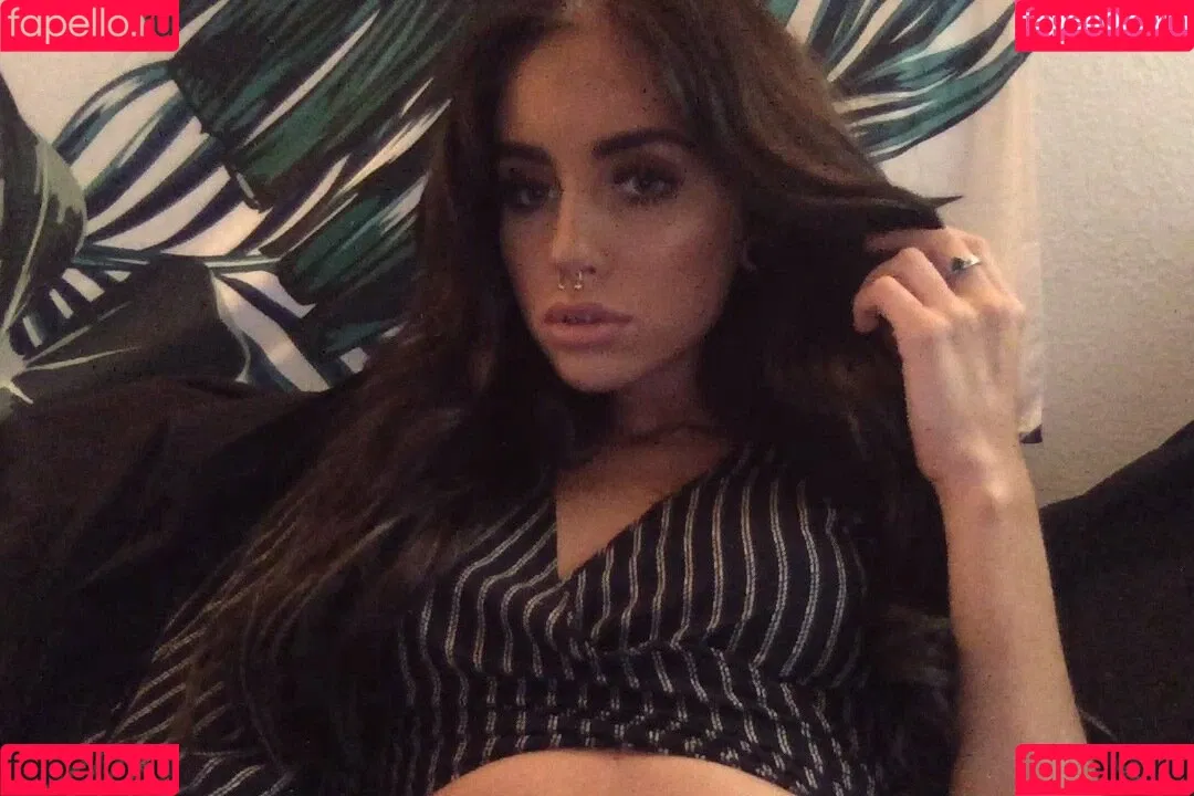 Lissapolooza / Naomi Woods / naomiwoods.official Onlyfans Photo Gallery 