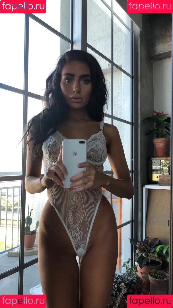 Lissapolooza / Naomi Woods / naomiwoods.official Onlyfans Photo Gallery 