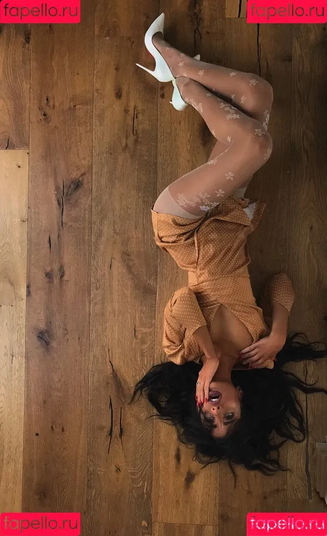 Lissapolooza / Naomi Woods / naomiwoods.official Onlyfans Photo Gallery 