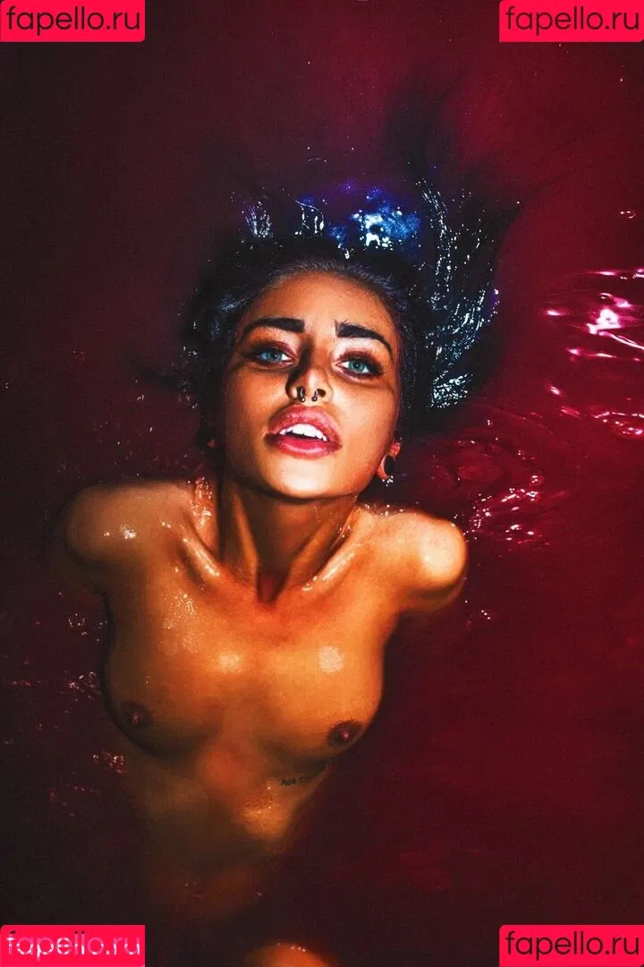 Lissapolooza / Naomi Woods / naomiwoods.official Onlyfans Photo Gallery 