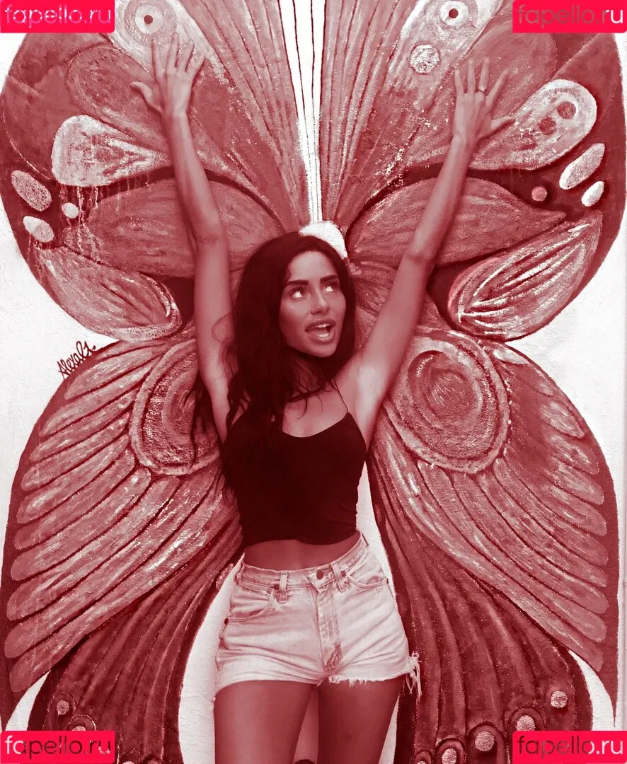 Lissapolooza / Naomi Woods / naomiwoods.official Onlyfans Photo Gallery 