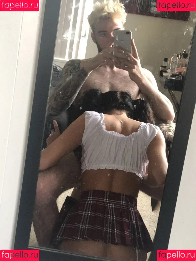 Lissapolooza / Naomi Woods / naomiwoods.official Onlyfans Photo Gallery 