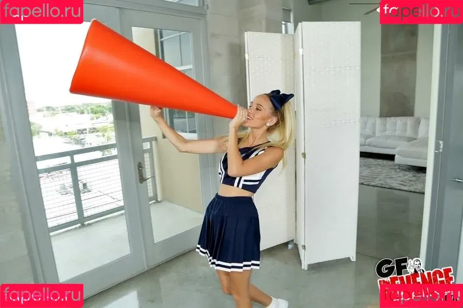 Lissapolooza / Naomi Woods / naomiwoods.official Onlyfans Photo Gallery 