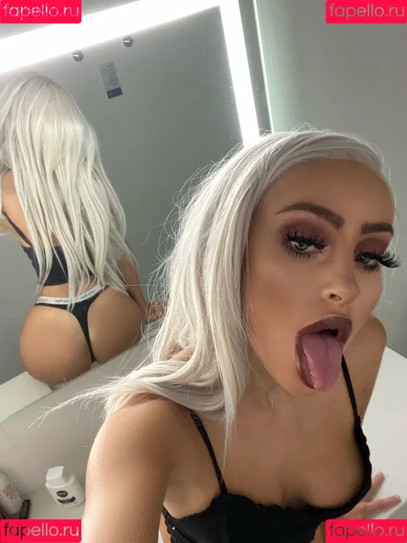 Lissapolooza / Naomi Woods / naomiwoods.official Onlyfans Photo Gallery 