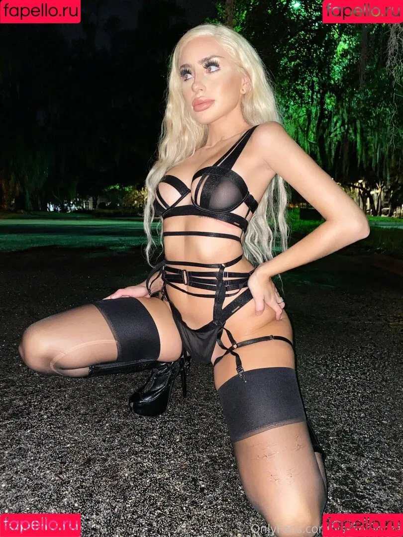 Lissapolooza / Naomi Woods / naomiwoods.official Onlyfans Photo Gallery 