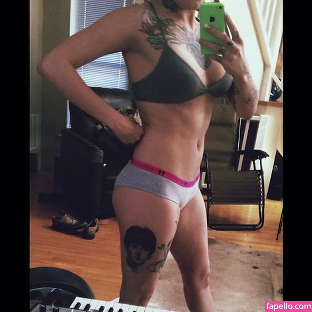 rubirhoades / rubymai_g Onlyfans Photo Gallery 