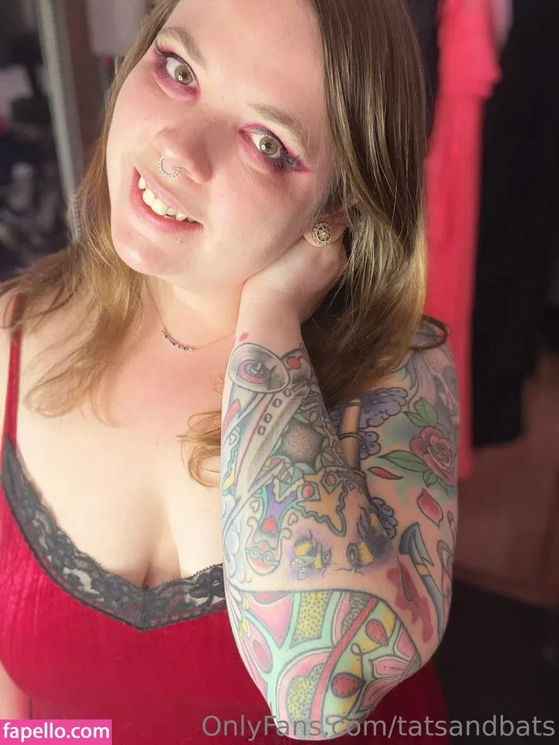 tatsandbats / tatsandcats22 Onlyfans Photo Gallery 