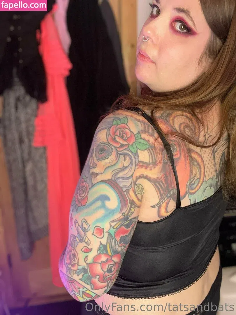 tatsandbats / tatsandcats22 Onlyfans Photo Gallery 