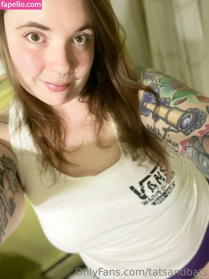 tatsandbats / tatsandcats22 Onlyfans Photo Gallery 