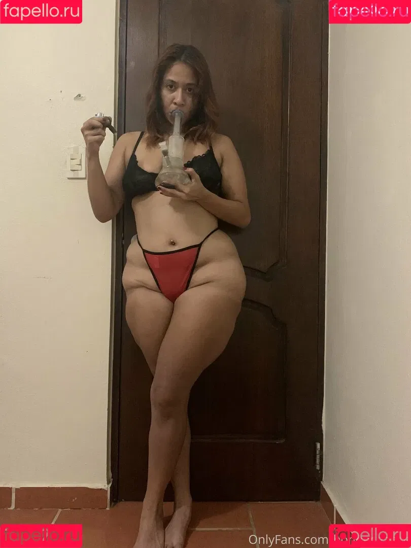 goddessxlashes / purplehoneydiesel Onlyfans Photo Gallery 