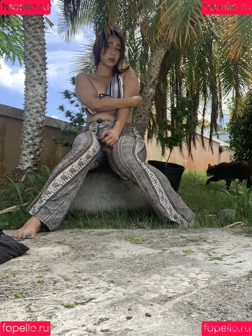 goddessxlashes / purplehoneydiesel Onlyfans Photo Gallery 