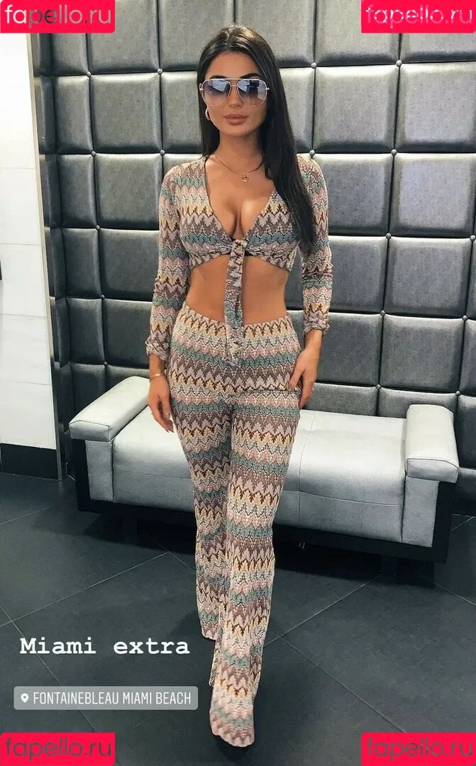 India Reynolds / indiareynolds / lovefromreyn Onlyfans Photo Gallery 