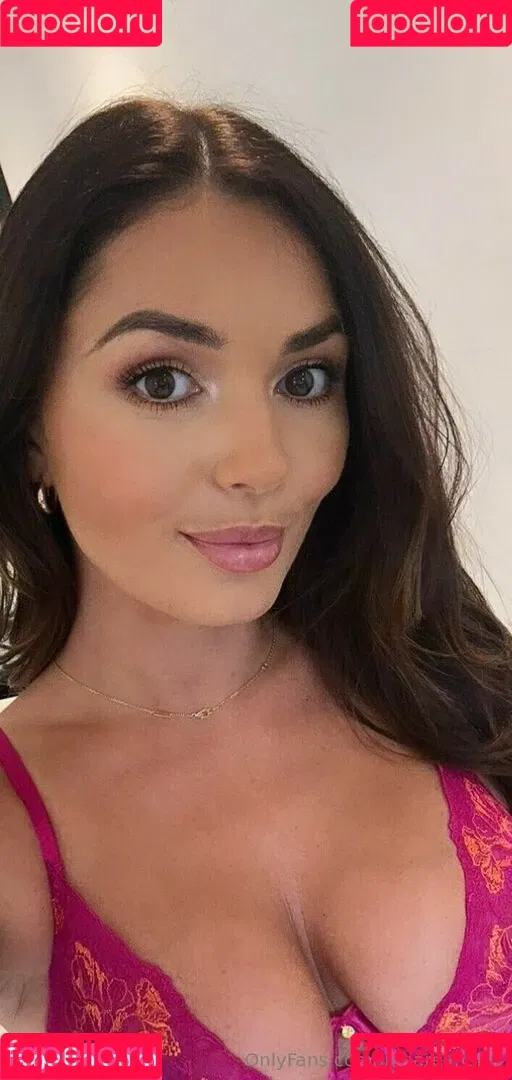 India Reynolds / indiareynolds / lovefromreyn Onlyfans Photo Gallery 