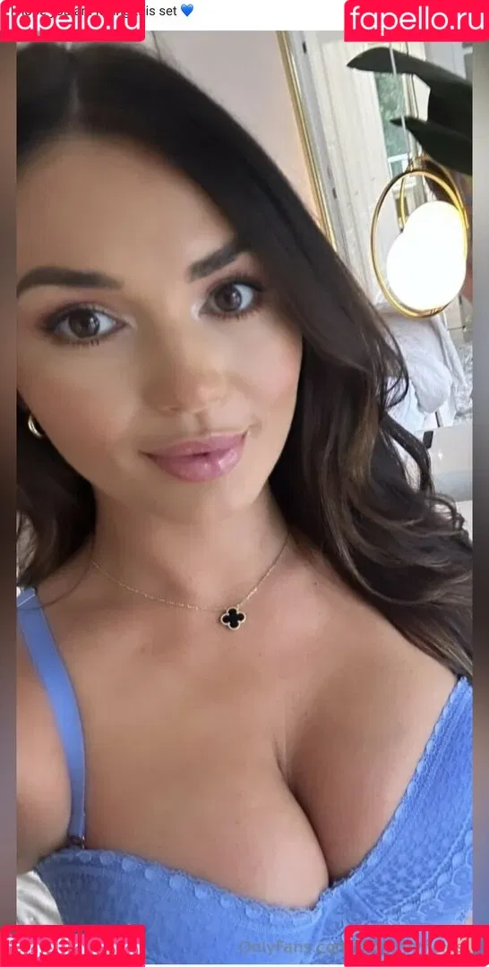 India Reynolds / indiareynolds / lovefromreyn Onlyfans Photo Gallery 