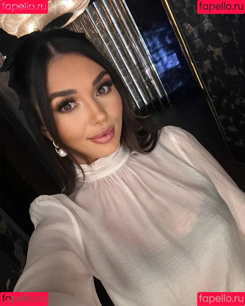 India Reynolds / indiareynolds / lovefromreyn Onlyfans Photo Gallery 