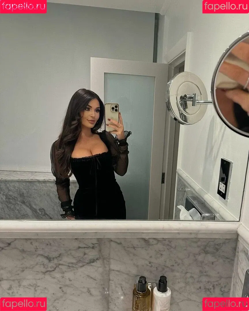 India Reynolds / indiareynolds / lovefromreyn Onlyfans Photo Gallery 