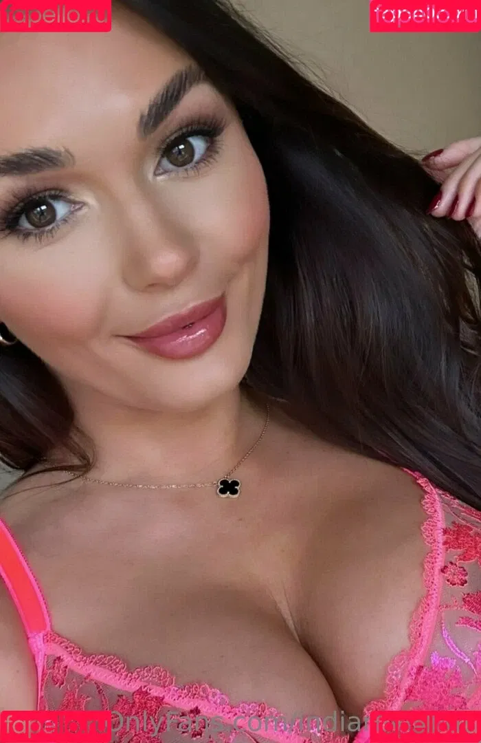 India Reynolds / indiareynolds / lovefromreyn Onlyfans Photo Gallery 