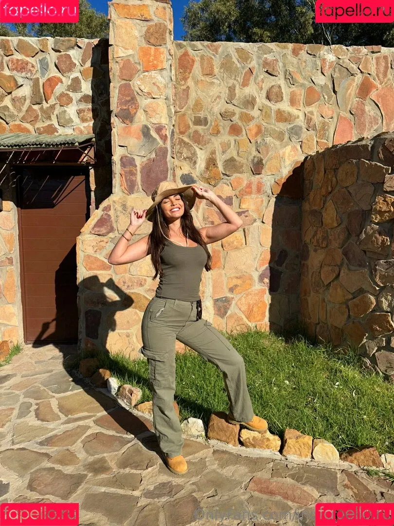 India Reynolds / indiareynolds / lovefromreyn Onlyfans Photo Gallery 