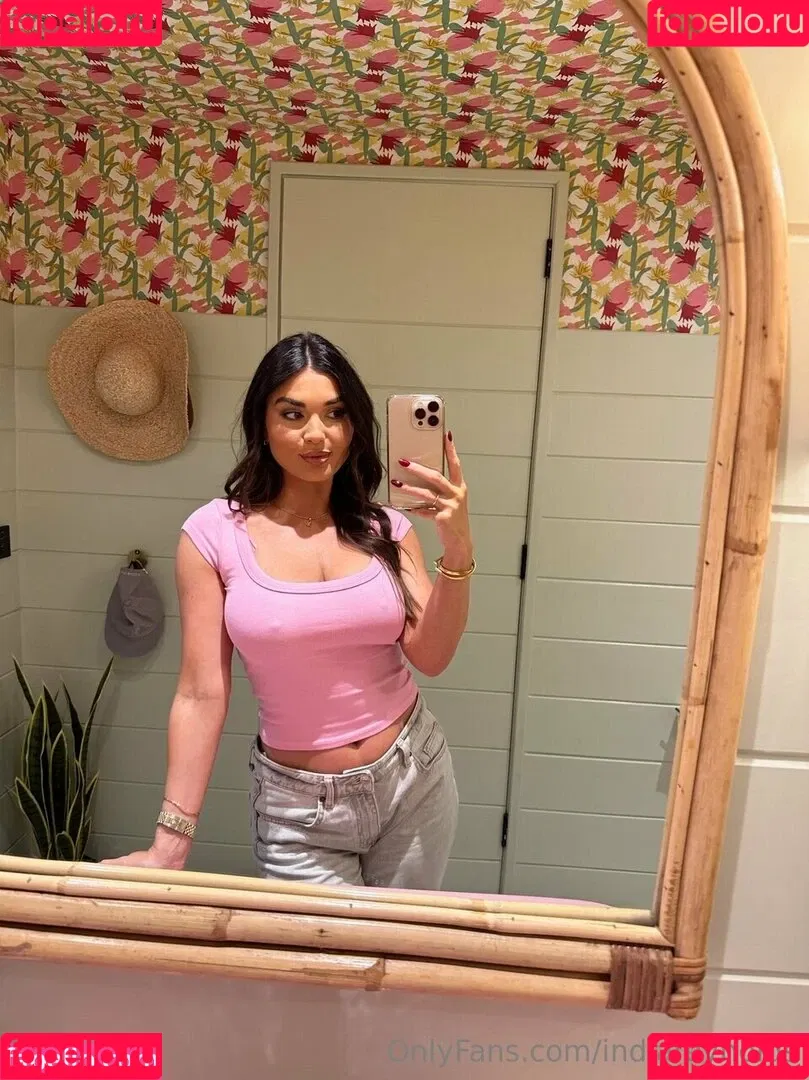 India Reynolds / indiareynolds / lovefromreyn Onlyfans Photo Gallery 