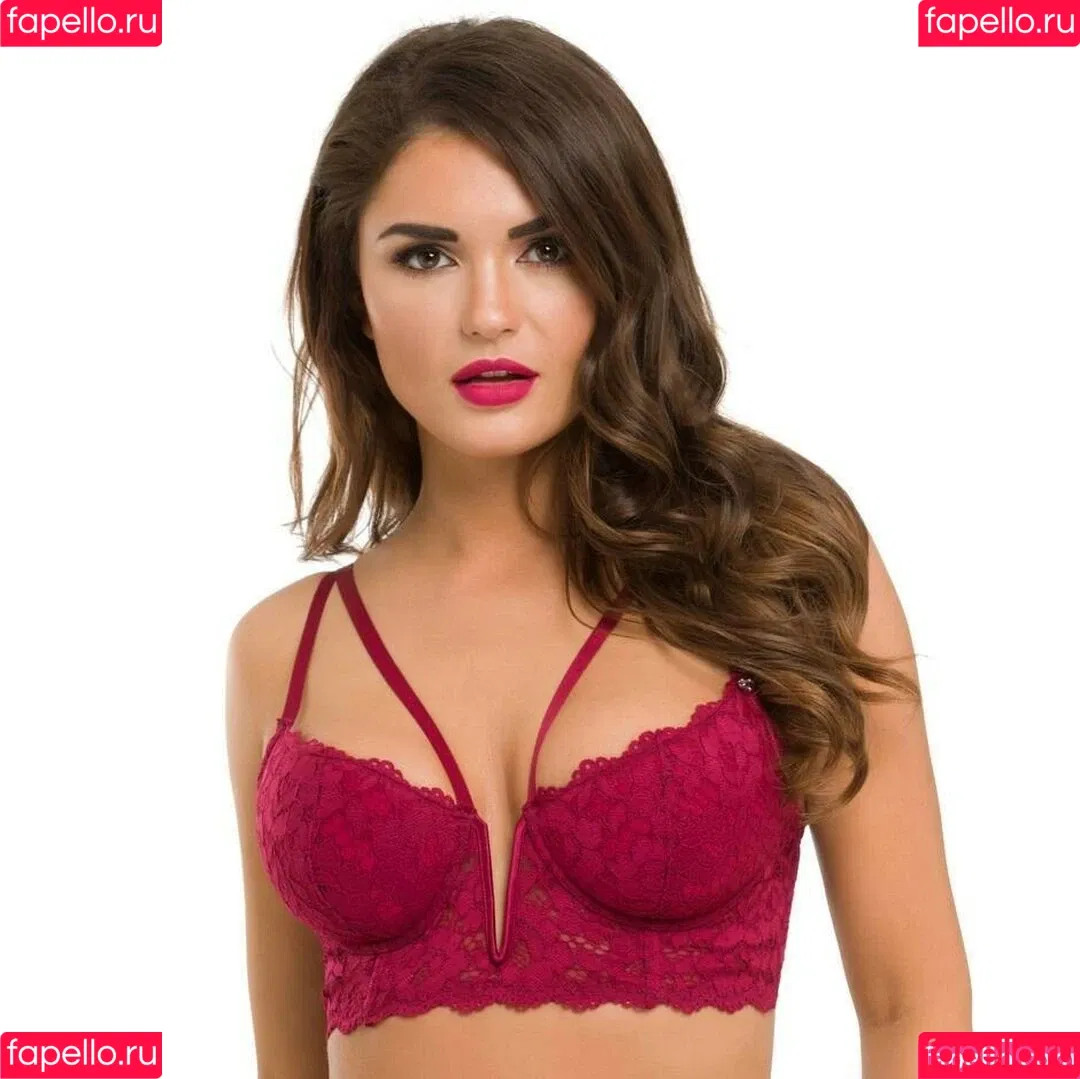 India Reynolds / indiareynolds / lovefromreyn Onlyfans Photo Gallery 