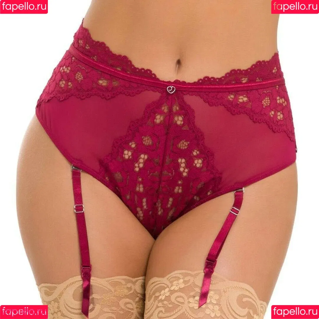 India Reynolds / indiareynolds / lovefromreyn Onlyfans Photo Gallery 