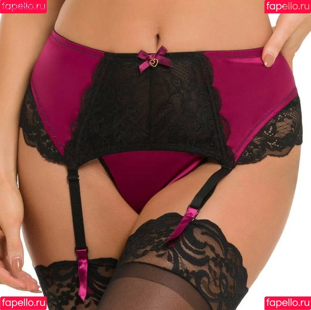 India Reynolds / indiareynolds / lovefromreyn Onlyfans Photo Gallery 