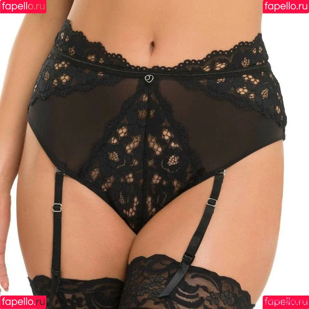 India Reynolds / indiareynolds / lovefromreyn Onlyfans Photo Gallery 