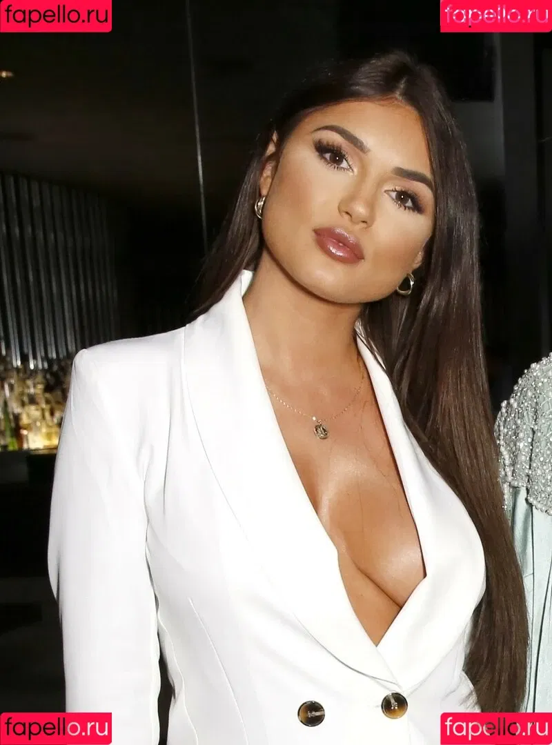 India Reynolds / indiareynolds / lovefromreyn Onlyfans Photo Gallery 