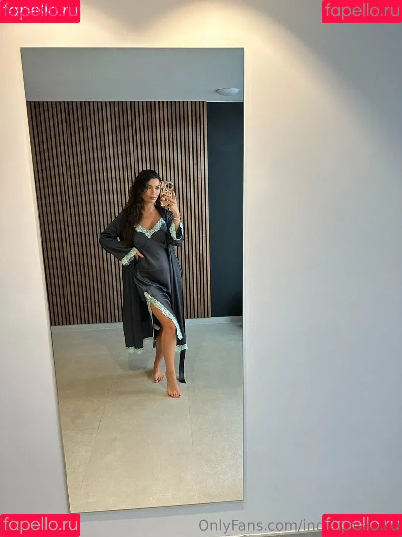 India Reynolds / indiareynolds / lovefromreyn Onlyfans Photo Gallery 