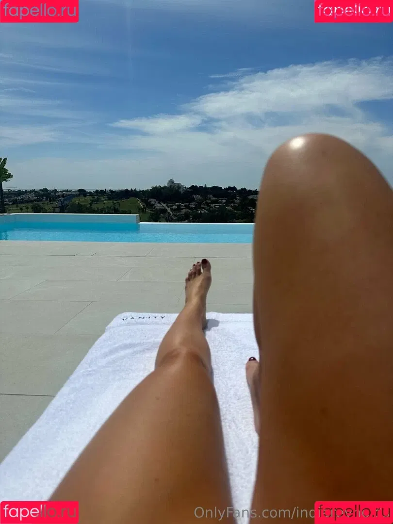 India Reynolds / indiareynolds / lovefromreyn Onlyfans Photo Gallery 