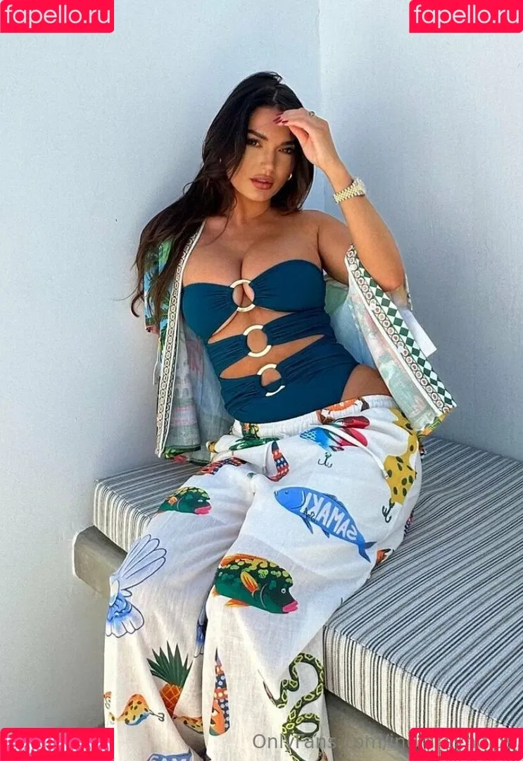 India Reynolds / indiareynolds / lovefromreyn Onlyfans Photo Gallery 