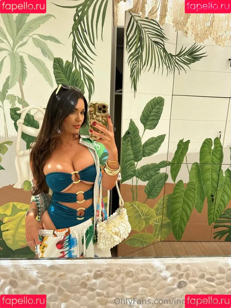 India Reynolds / indiareynolds / lovefromreyn Onlyfans Photo Gallery 