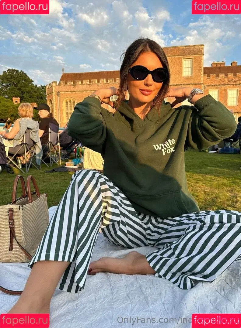 India Reynolds / indiareynolds / lovefromreyn Onlyfans Photo Gallery 