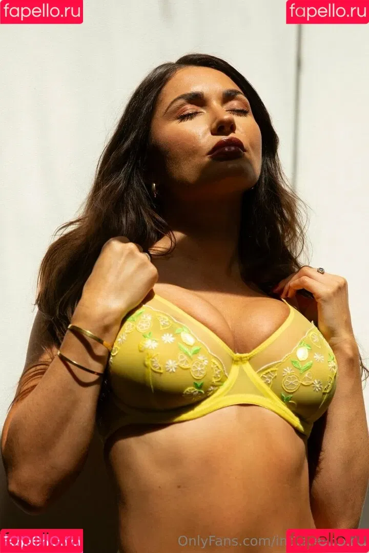 India Reynolds / indiareynolds / lovefromreyn Onlyfans Photo Gallery 