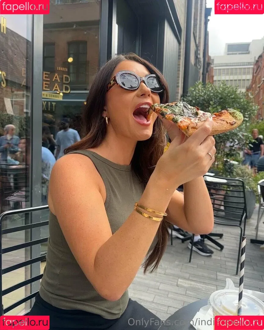 India Reynolds / indiareynolds / lovefromreyn Onlyfans Photo Gallery 