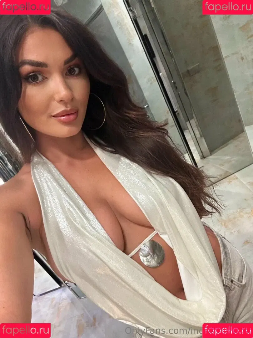 India Reynolds / indiareynolds / lovefromreyn Onlyfans Photo Gallery 