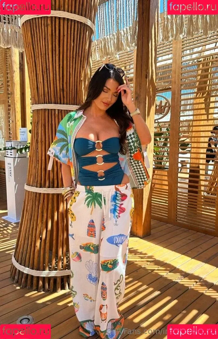 India Reynolds / indiareynolds / lovefromreyn Onlyfans Photo Gallery 