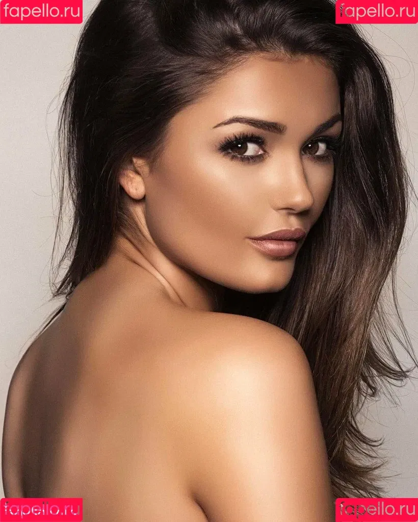 India Reynolds / indiareynolds / lovefromreyn Onlyfans Photo Gallery 