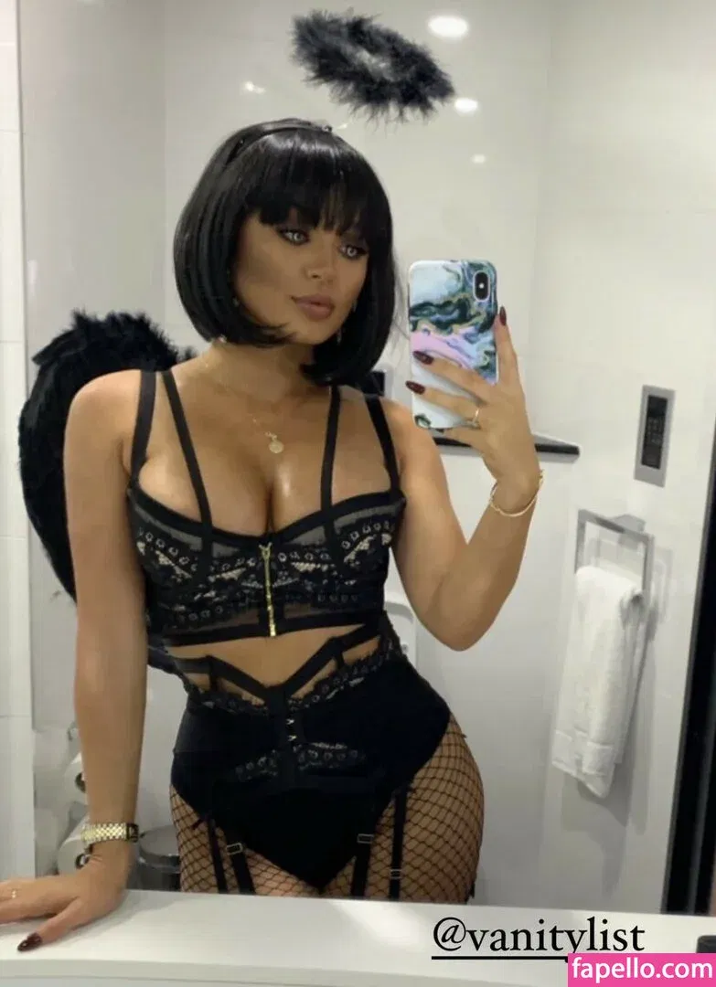 India Reynolds / indiareynolds / lovefromreyn Onlyfans Photo Gallery 