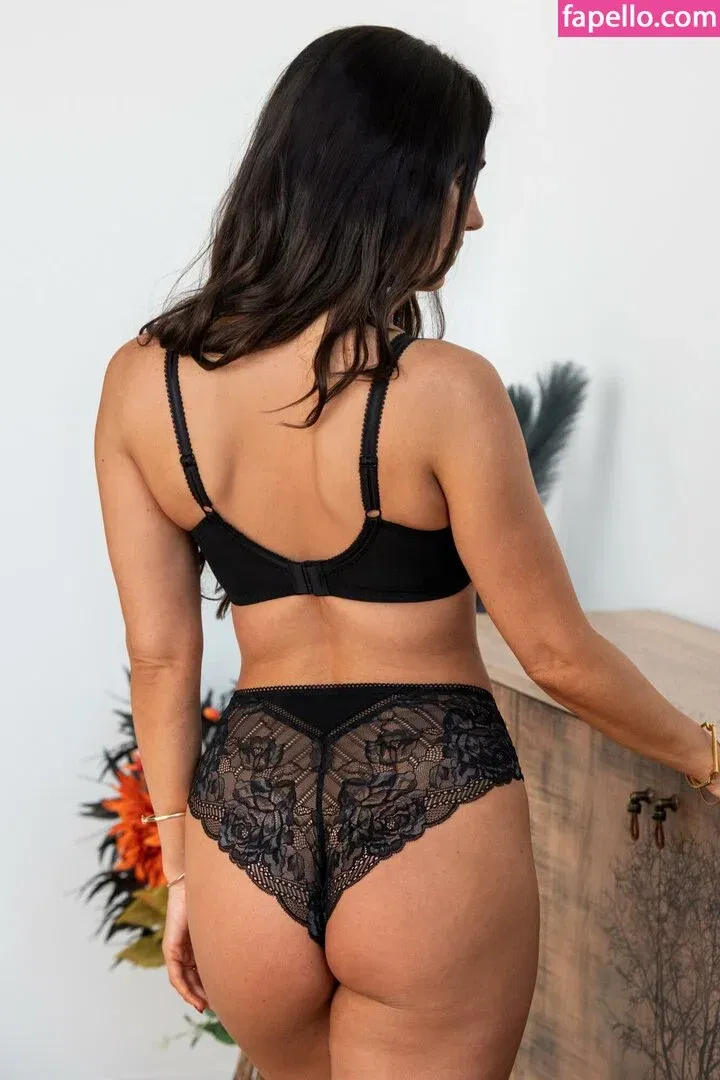 India Reynolds / indiareynolds / lovefromreyn Onlyfans Photo Gallery 