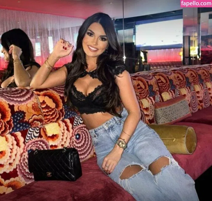 India Reynolds / indiareynolds / lovefromreyn Onlyfans Photo Gallery 