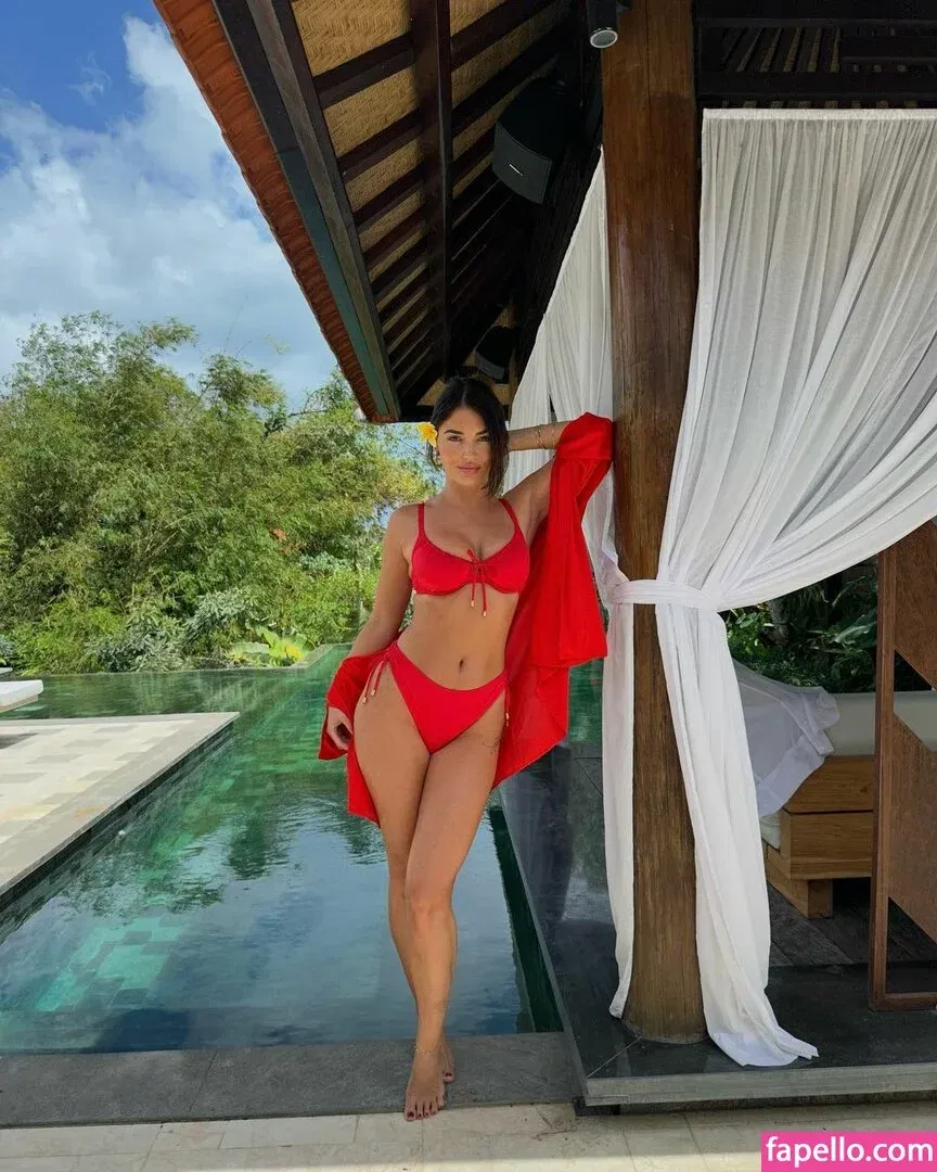 India Reynolds / indiareynolds / lovefromreyn Onlyfans Photo Gallery 