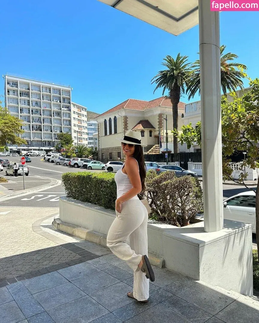 India Reynolds / indiareynolds / lovefromreyn Onlyfans Photo Gallery 