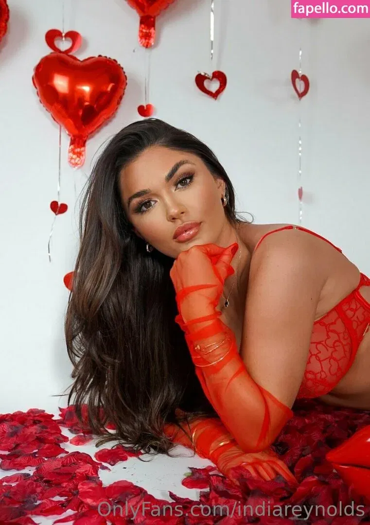 India Reynolds / indiareynolds / lovefromreyn Onlyfans Photo Gallery 